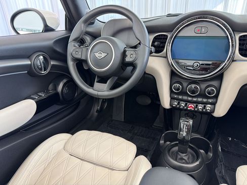 Certified 2024 MINI Cooper S FWD image 29
