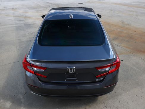 Used 2020 Honda Accord Touring image 12