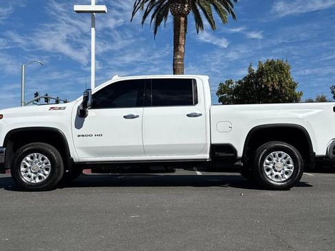 Used 2025 Chevrolet Silverado 2500 LTZ w/ LTZ Premium Package image 8