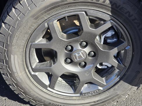 New 2025 Honda Pilot TrailSport image 13