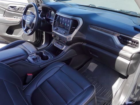 Used 2021 GMC Acadia Denali w/ Denali Ultimate Package AWD/4WD image 11