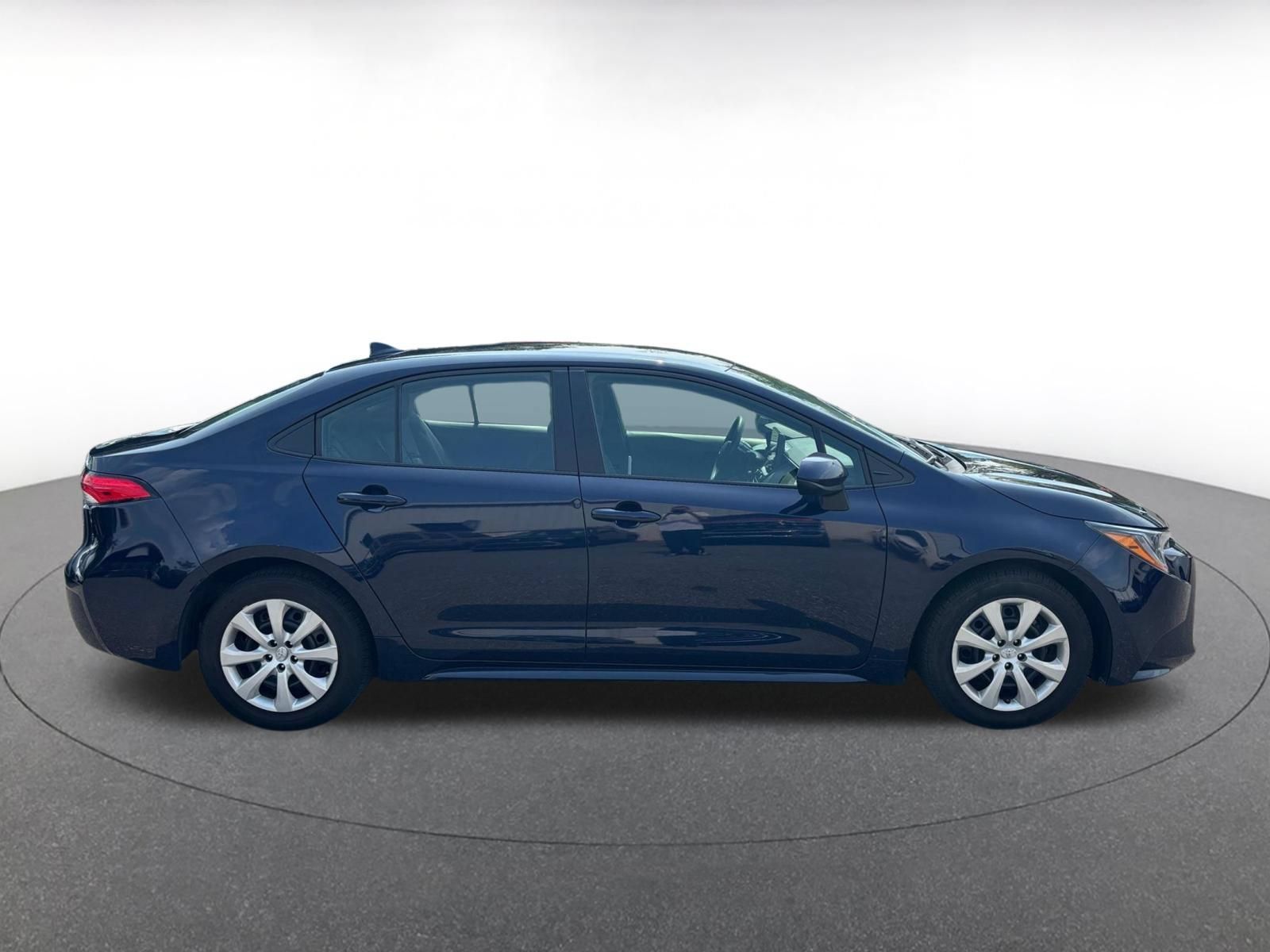 Used 2025 Toyota Corolla LE FWD image 14