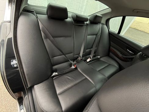 Used 2006 BMW 330xi Sedan image 21