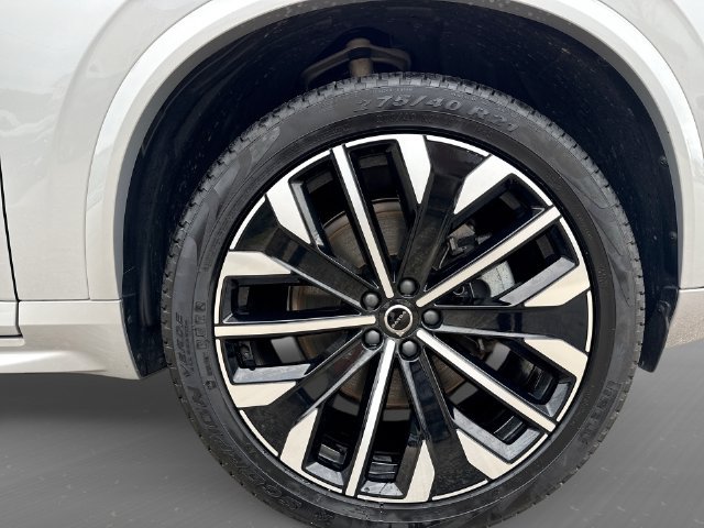 Certified 2025 Volvo XC90 B6 Ultra AWD/4WD image 22