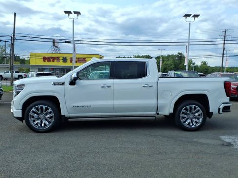 Used 2024 GMC Sierra 1500 Denali w/ Denali Reserve Package AWD/4WD image 7