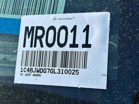 Used 2016 Jeep Wrangler Unlimited Sport w/ Quick Order Package 24S AWD/4WD image 11