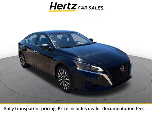 Used 2025 Nissan Altima 2.5 SV FWD image 1