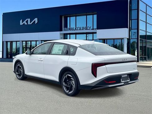 New 2025 Kia K4 EX image 4