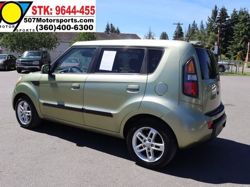 Used 2010 Kia Soul + w/ Audio Pkg FWD image 7