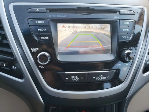 Used 2014 Hyundai Elantra SE w/ Option Group 02 FWD image 27