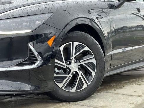 Used 2023 Hyundai Sonata Blue image 2