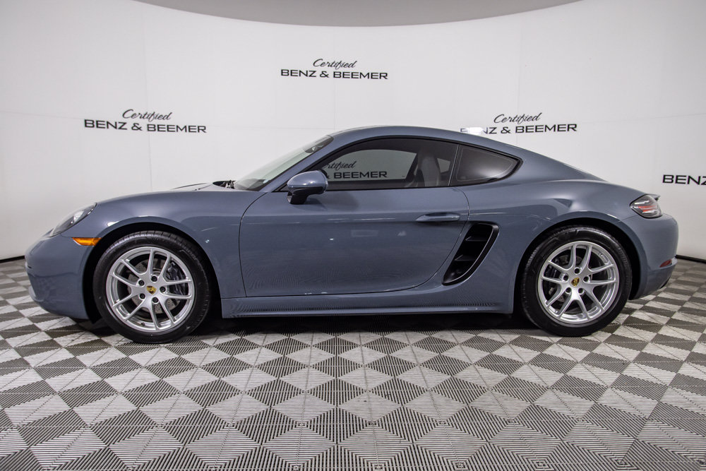 Used 2018 Porsche 718 Cayman RWD image 10