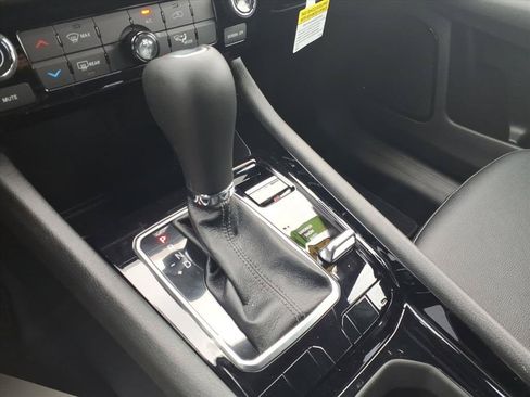 New 2026 Jeep Compass Latitude AWD/4WD image 16