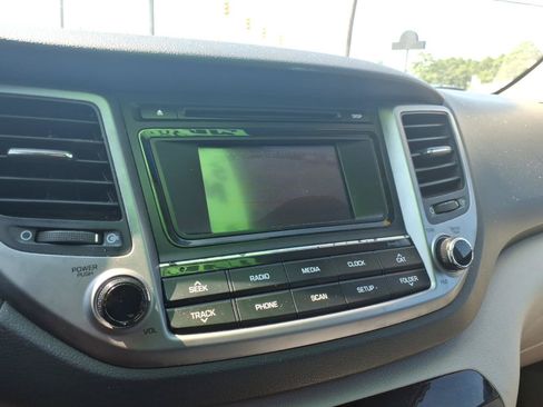 Used 2017 Hyundai Tucson SE w/ SE Popular Package 02 FWD image 21