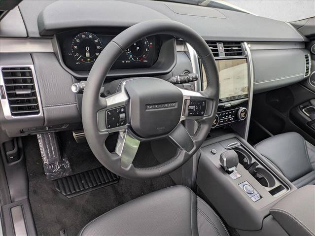 New 2026 Land Rover Discovery Limited Edition AWD/4WD image 3