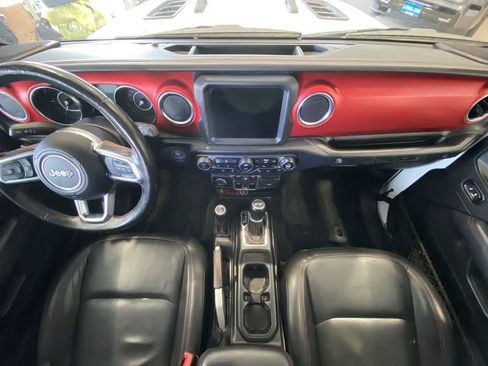 Used 2020 Jeep Wrangler Unlimited Rubicon w/ Uconnect 4C Nav & Sound Group AWD/4WD image 23