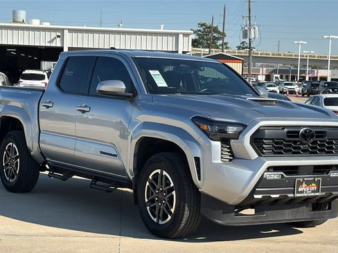 Certified 2024 Toyota Tacoma TRD Sport w/ TRD Sport Upgrade Package image 3