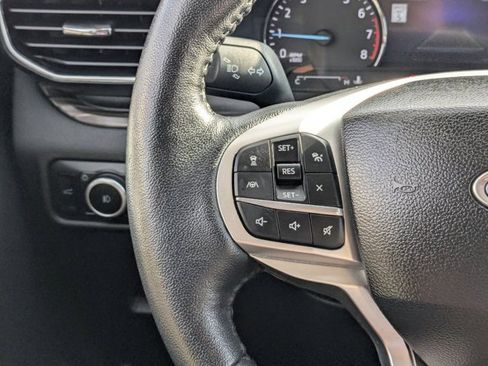 Used 2023 Ford Explorer Limited image 16