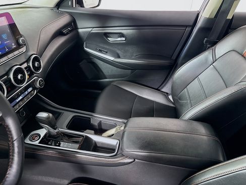 Used 2021 Nissan Sentra SR w/ SR Premium Package FWD image 24
