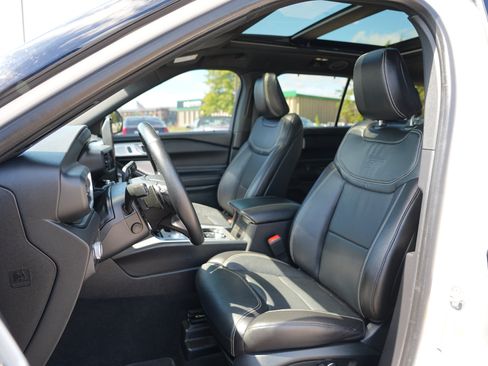 Used 2020 Ford Explorer ST w/ ST Street Pack AWD/4WD image 9