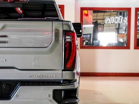 Used 2025 GMC Sierra 2500 Denali Ultimate AWD/4WD image 50