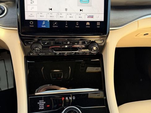 Used 2024 Jeep Grand Cherokee Limited 4xe image 23