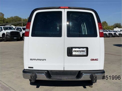 Used 2023 GMC Savana 2500 w/ Driver Convenience Package image 7