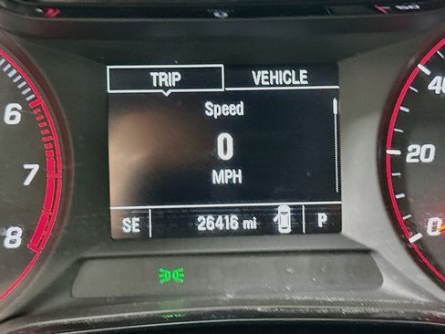 Used 2025 Chevrolet Trax RS w/ Driver Confidence Package FWD image 19