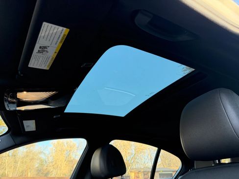 Used 2018 BMW 530i xDrive image 15