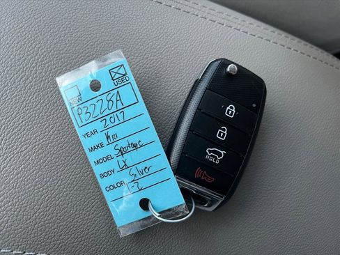 Used 2017 Kia Sportage LX image 25