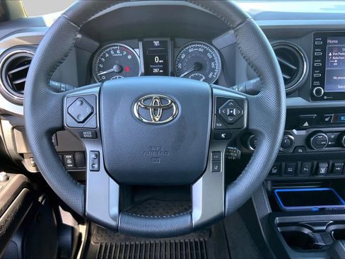 Used 2023 Toyota Tacoma TRD Sport w/ TRD Premium Sport Package AWD/4WD image 6