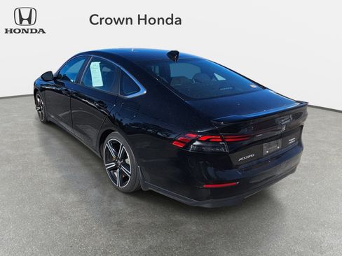 Used 2023 Honda Accord Sport image 3
