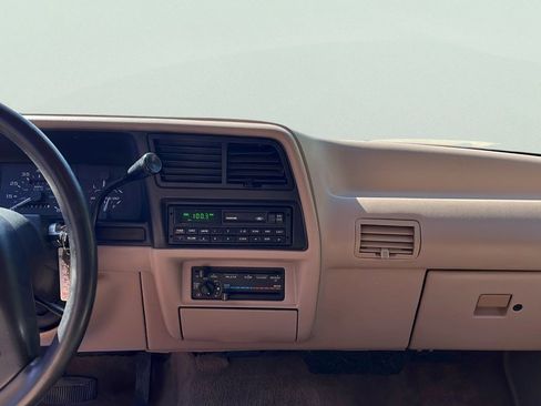 Used 1994 Ford Ranger XLT RWD image 10