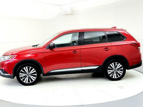 Used 2019 Mitsubishi Outlander ES AWD/4WD image 3