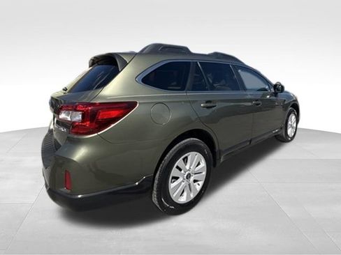 Used 2016 Subaru Outback 2.5i Premium AWD/4WD image 7