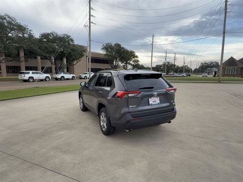 Used 2024 Toyota RAV4 XLE image 5
