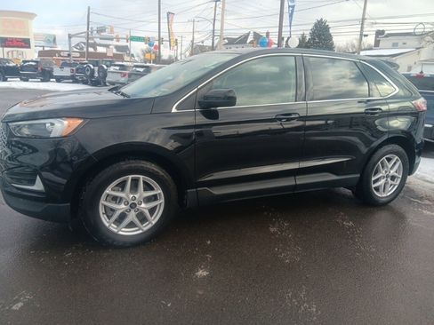 Used 2023 Ford Edge SEL image 7