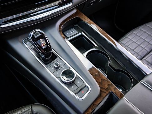 Used 2021 Cadillac Escalade Sport Platinum image 11