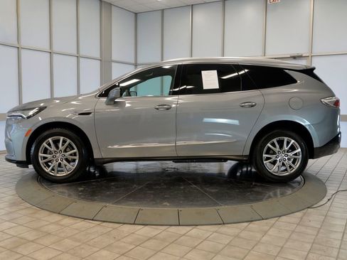 Used 2024 Buick Enclave Essence w/ Experience Buick Package image 5
