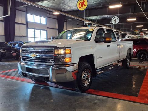 Used 2018 Chevrolet Silverado 2500 W/T w/ WT Fleet Convenience Package AWD/4WD image 3
