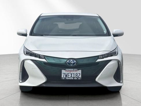 Used 2017 Toyota Prius Prime Premium FWD image 9