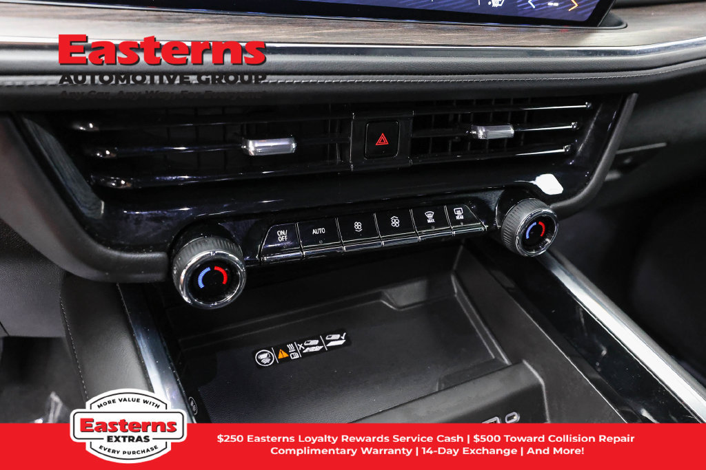 Used 2025 Chevrolet Suburban Z71 AWD/4WD image 20