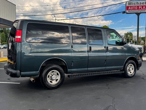 Used 2017 Chevrolet Express 3500 LS RWD image 4