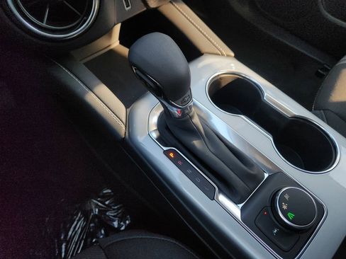 Used 2025 Chevrolet Blazer LT image 21