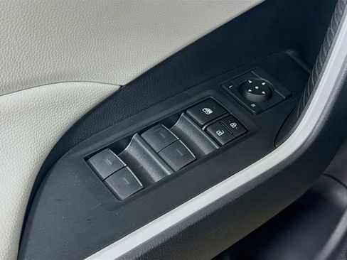 Used 2023 Toyota RAV4 XLE w/ Convenience Package AWD/4WD image 18