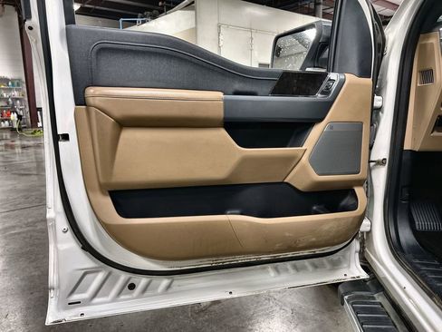 Used 2021 Ford F150 Lariat RWD image 16