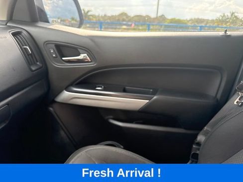 Used 2021 Chevrolet Colorado LT w/ Safety Package RWD image 9