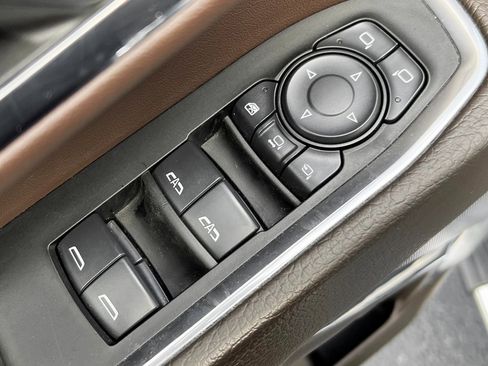 Used 2024 GMC Sierra 2500 Denali image 26