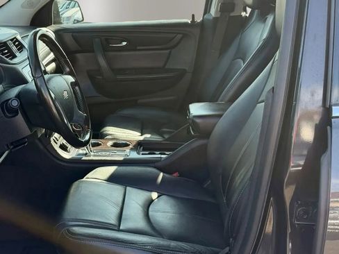 Used 2017 Chevrolet Traverse LT image 12