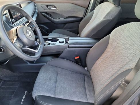 Used 2023 Nissan Rogue SV image 12
